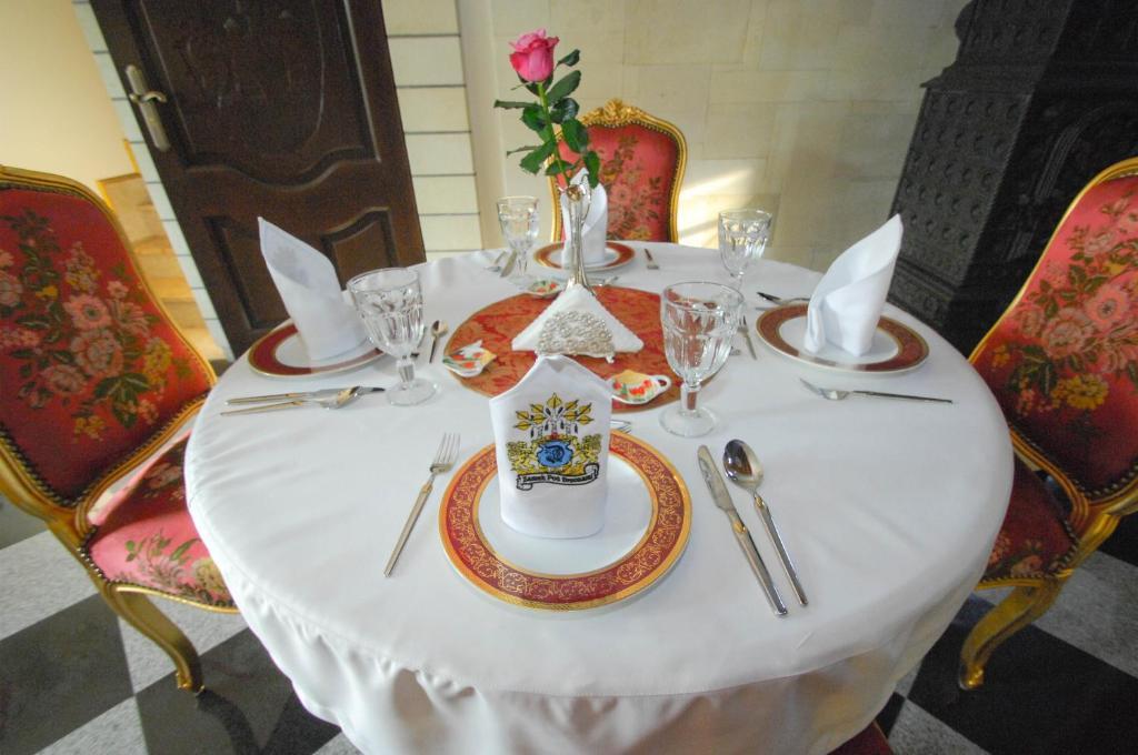 Zamek Pod Brzozami, Wynajem Pokoi Homestay
