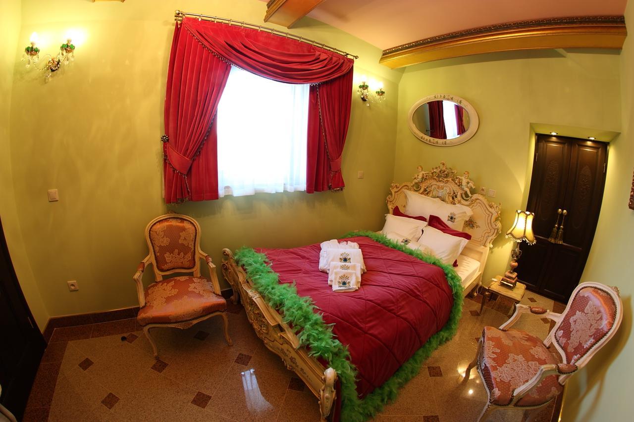 Zamek Pod Brzozami, Wynajem Pokoi Homestay *