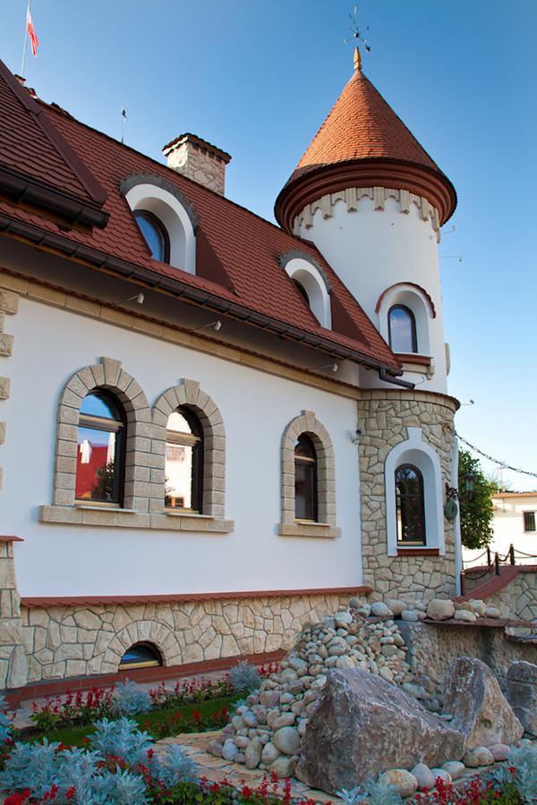Zamek Pod Brzozami, Wynajem Pokoi