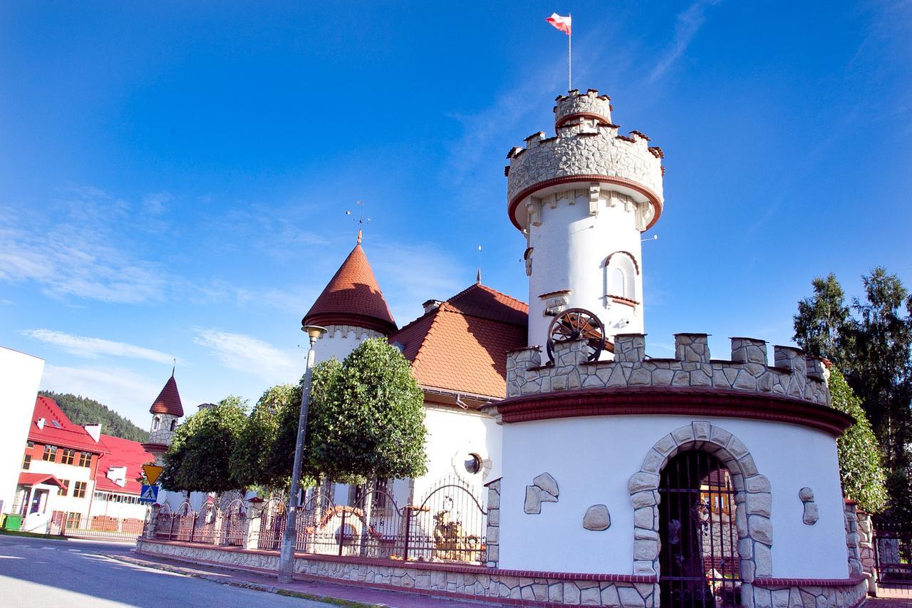 Zamek Pod Brzozami, Wynajem Pokoi Homestay *